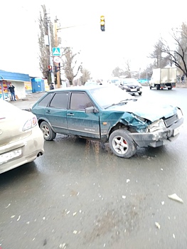 В Заводском районе иномарка спровоцировала серьёзное ДТП