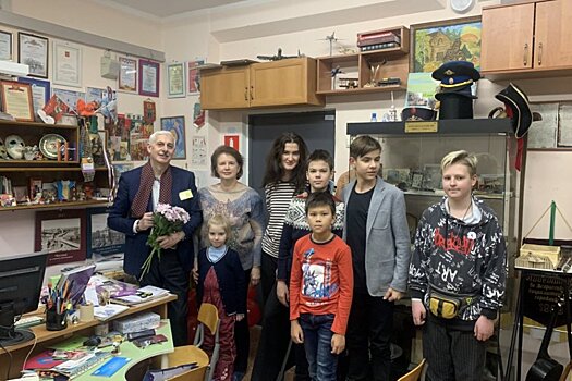 12 и 15 лет на часах истории
