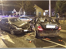 В Калининграде «Мерседес» под управлением 23-летней девушки таранил 21-летний водитель «Ниссана»