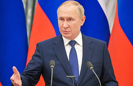 Путин присвоил генеральские звания 74 силовикам