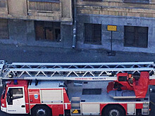 Полицейские в Благовещенске вывели более 20 человек из горящего дома