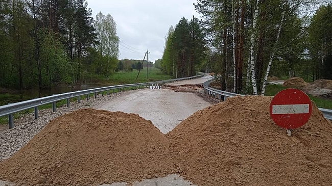 Дорогу в Сокольском округе Нижегородской области размыло из-за ливня