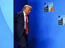 Политолог Блохин: Трамп хочет получить Нобелевскую премию мира