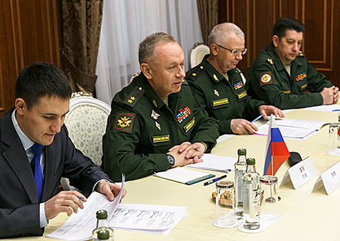 Заместитель Министра обороны генерал-лейтенант Александр Фомин провел встречу с послом Китая в России