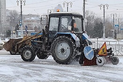 Михаил Дегтярев поручил оперативно очистить хабаровские дороги и тротуары от снега