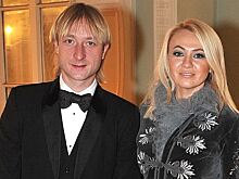 Привет Бекхемам: Плющенко и Рудковская разделись для рекламы нижнего белья