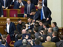 Потасовка произошла между депутатами в Раде