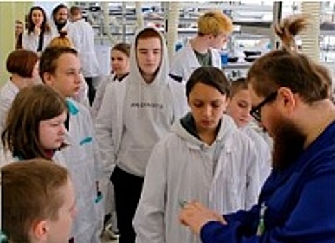 Воспитанники Семейного центра «Зеленоград» посетили особую экономическую зону «Технополис Москва»