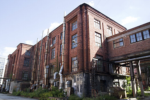 Индустриальная биеннале пройдет в бывшем здании Уральского приборостроительного завода
