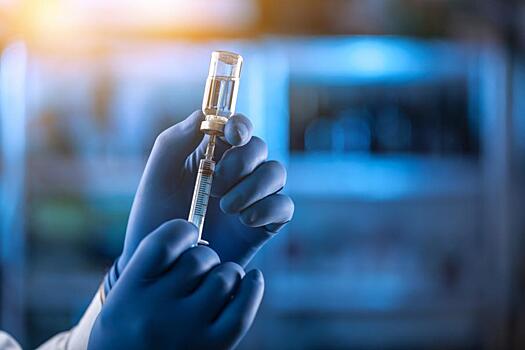 В Нижней Саксонии вакцину от COVID подменили на физраствор: пострадали 8 тыс. граждан: Новости ➕1, 11.08.2021