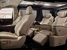 В России появился совершенно новый минивэн Toyota Alphard: названа цена