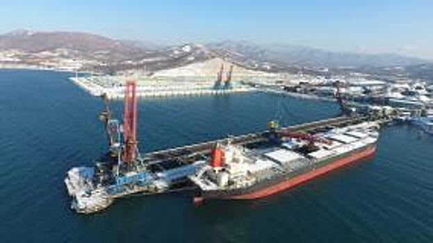 В первом полугодии объем перевалки грузов в морских портах РФ составил 409 млн тонн