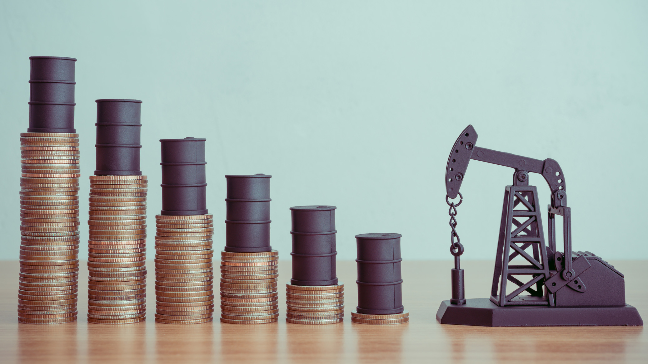 От чего зависят цены на нефть и как они влияют на простых людей?
