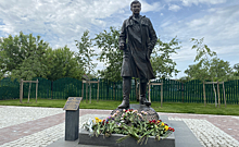 В Советском районе открыли мемориальную доску и бюст Вячеслава Клыкова