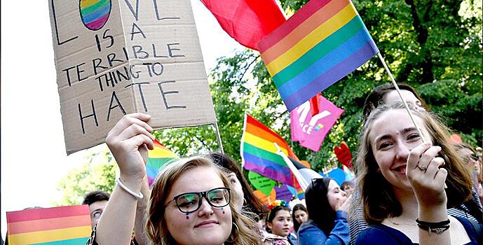 Show must go on: для чего ЛГБТ-сообществу РФ нужны гей-парады