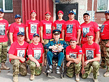 Участники автомарша «От Победы к Победе» навестили ветерана ВОВ в Новосибирске