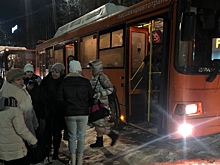 Пассажиры экскурсионного автобуса, у которого замерзло топливо, отправились в Ульяновск