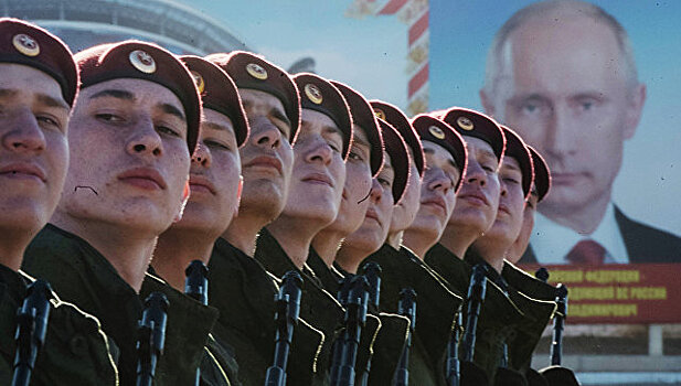 Путин предложил увеличить возраст пребывания на военной службе