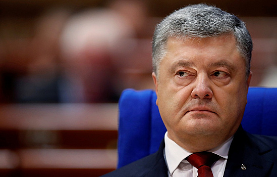 Журналист объяснил "пьяный" вид Порошенко на фото