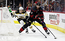 Дубль Свечникова не помог "Каролине" обыграть "Бостон" в матче плей-офф НХЛ
