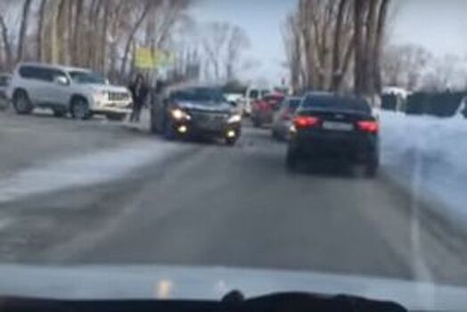 Две «Тойоты» столкнулись на Нижней Террасе в Ульяновске