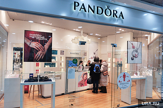 Cотрудники бутиков Pandora в Екатеринбурге жалуются на увольнения
