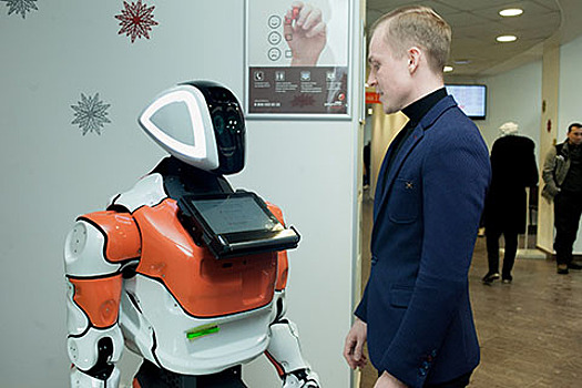 Робот Promobot стал штатным сотрудником МФЦ в Перми