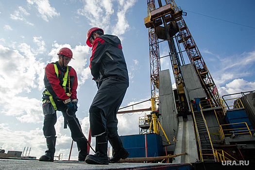 Бастующий в Югре нефтяник вызвал на подмогу коллег для серьезного разговора с руководством