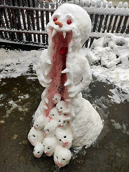 Снеговик беспощаден к нашим сердечкам.