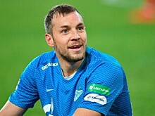 Тренер «Галатасарая» Бурук заблокировал переход Дзюбы и Боатенга