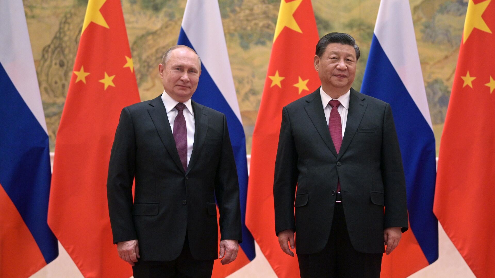 Ушаков: визит Путина в Китай будет носить статус государственного