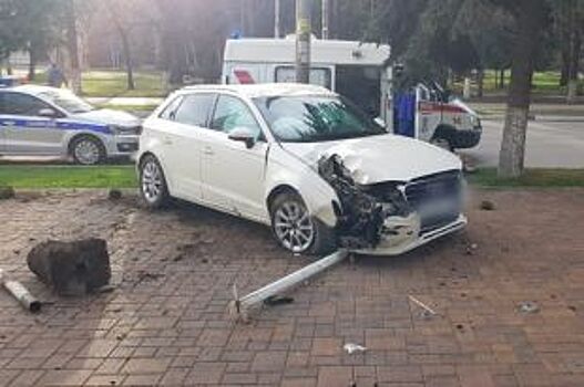 В Кисловодске пожилой водитель умер от сердечного приступа прямо на дороге