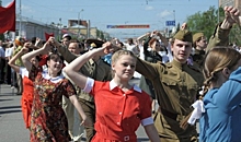 В Волгограде студенты станцевали «Вальс Победы»