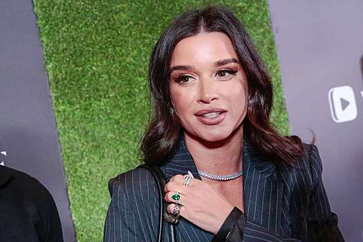 Бородина запечатлела свою дочь на съемочной площадке: «Смены по 6 часов!»