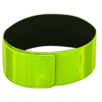 Инспекторы ГИБДД вручили полезные подарки юным пешеходам ЮВАО