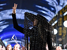 В Екатеринбурге под медианавесом сыграл симфонический оркестр