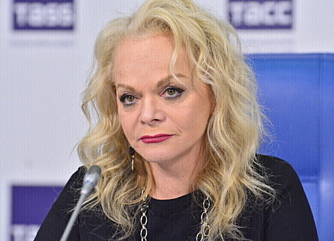 Критик усмотрел в заявлении Долиной о переезде на съемное жилье скрытый намек