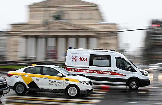 Таксист в Воронеже умер от инсульта. Ранее его неадекватное поведение за рулем попало в Сеть