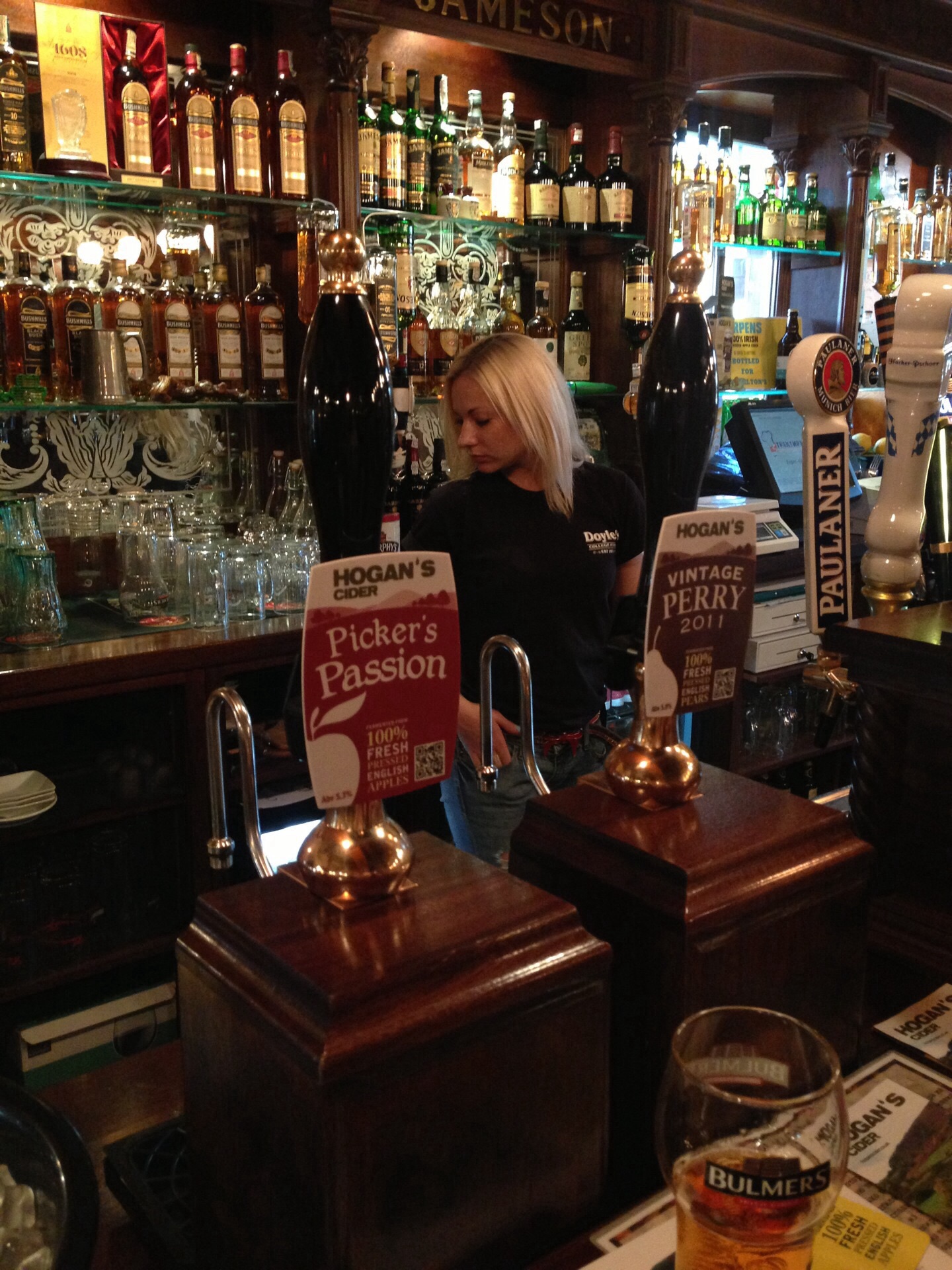 Hamilton`s Irish Pub, Белгород, Белгородская область, Россия, Европа