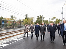 Вице-премьер Григоренко и губернатор Бочаров проехали по обновленной линии СТ в Волгограде