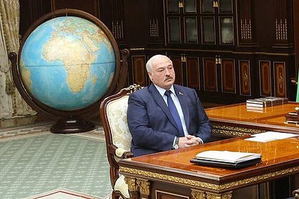 Лукашенко назвал уехавших белорусов тихушками