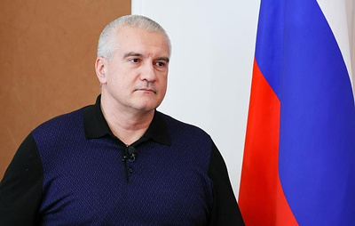 Аксенов наградил спасших директора парка «Тайган»
