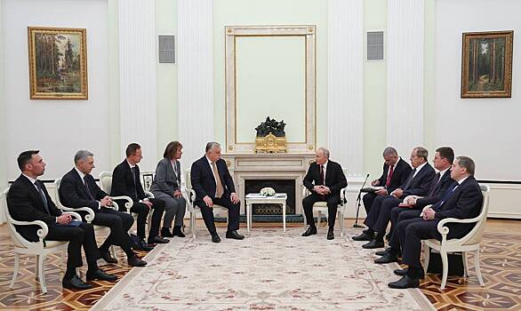 Песков объяснил временной зазор между приездом Орбана в Кремль и стартом переговоров