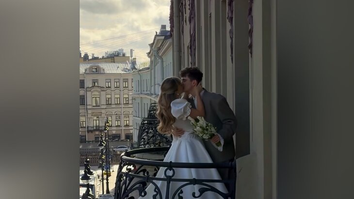 Блогеры Аня Покрова и Артур Бабич поженились