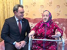 Валерий Лидин поздравил с 80-летием жительницу села Пригородное