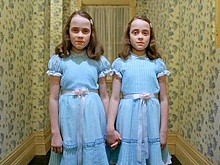 Как изменились близняшки из фильма "Сияние"