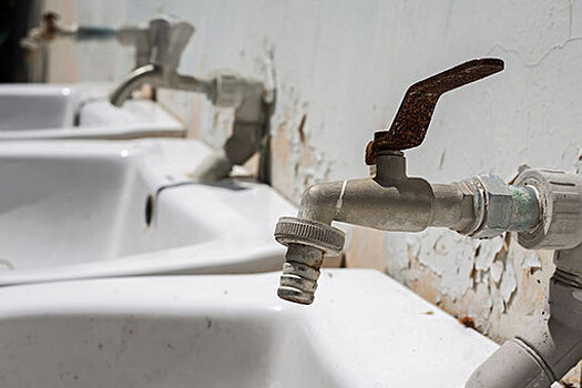 В Орле треть жителей остались без воды из-за аварии на трубопроводе