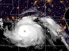 Власти Луизианы ждут прихода мощнейшего урагана "Ида" в 16-ю годовщину удара "Катрины"