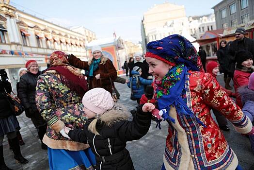 Восьмиметровая ледяная фигура Масленицы появится в центре Москвы