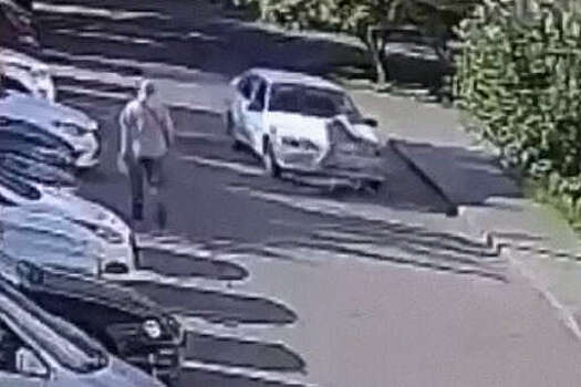 В Красноярске пенсионер-автомобилист переехал девочку на велосипеде